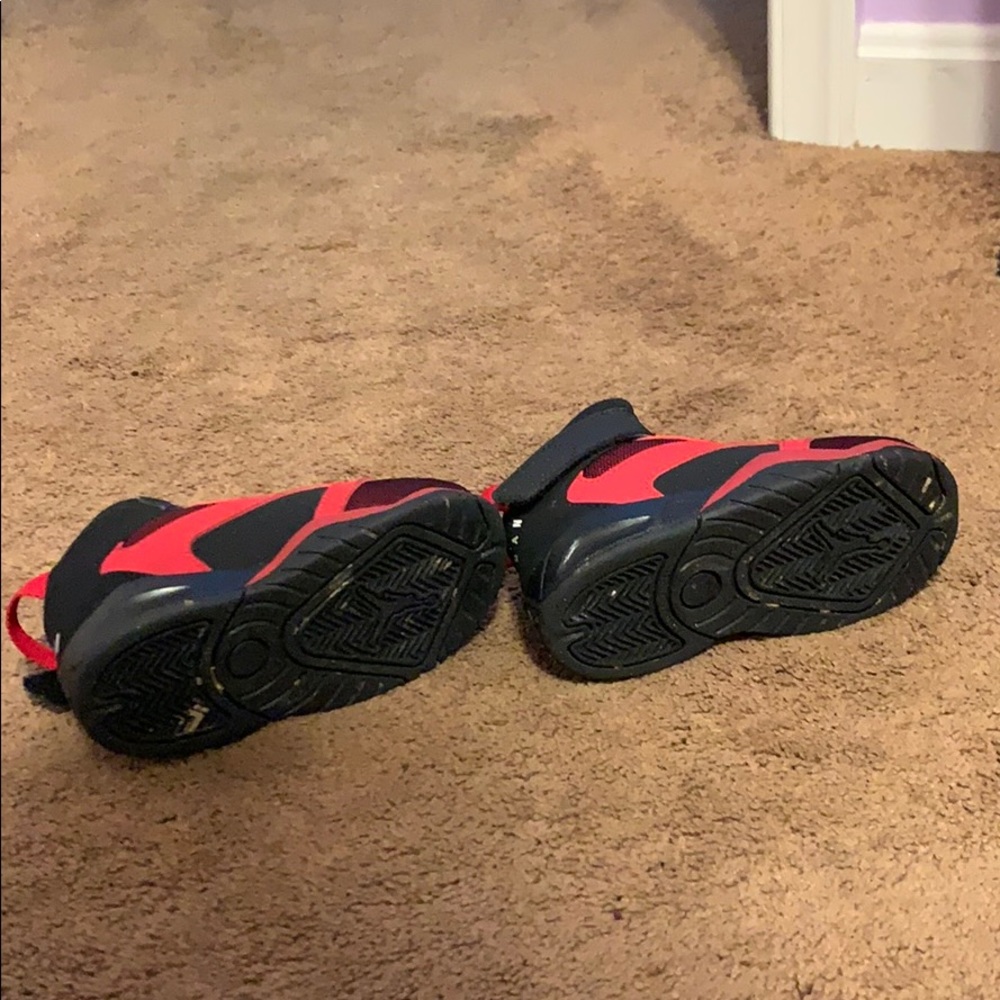 Sneakers - Picture 4 of 4